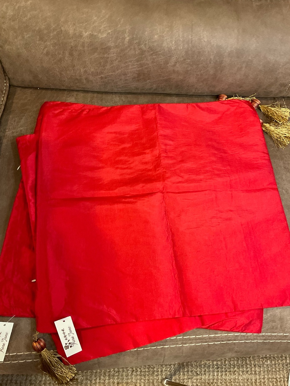 Red with Flower Detail Shams and Tissue Box Cover - Picture 16 of 16